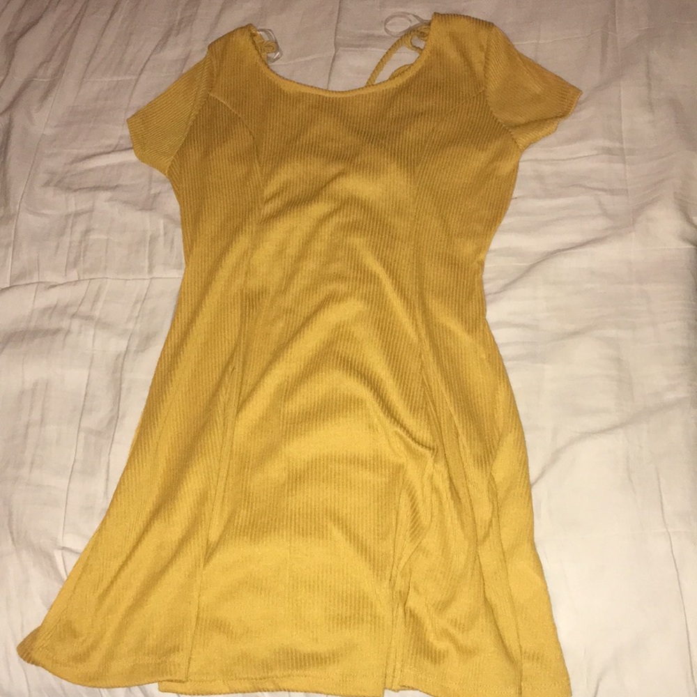 Charlotte Russe Yellow Dress - Picture 1 of 4